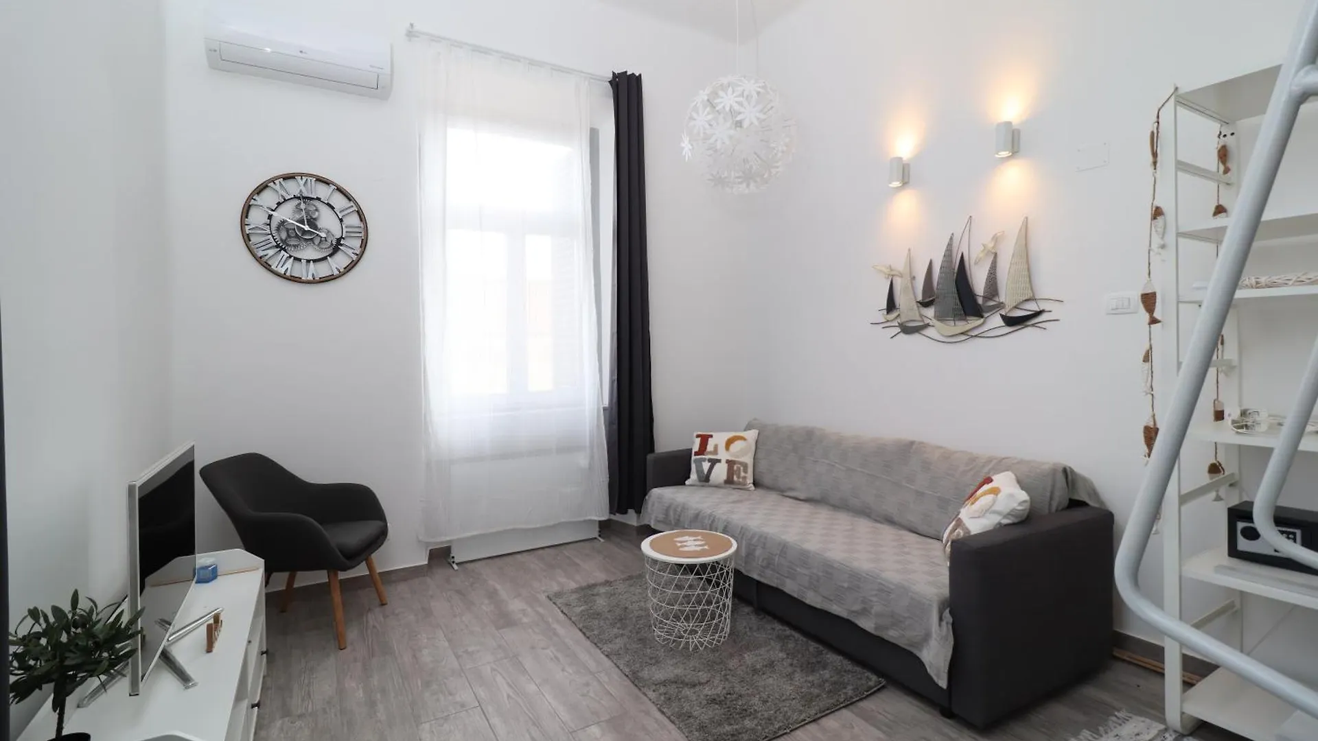 Santa Monica Studio Apartment Lovran 0*,
